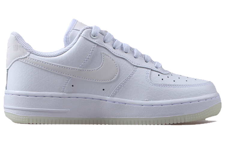 Женские кроссовки Nike Air Force 1 (белые) — фото 2