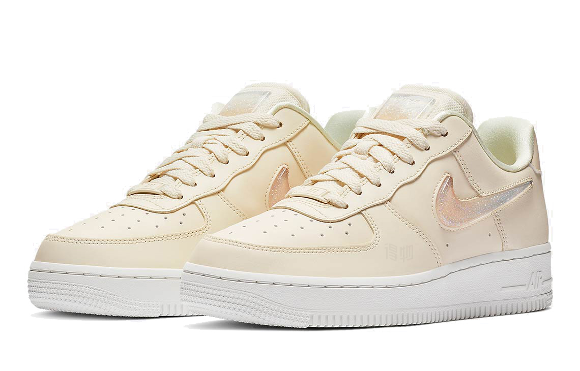 Женские кроссовки Nike Air Force 1 Wmns jelly puff OG (бежевый) — фото 3