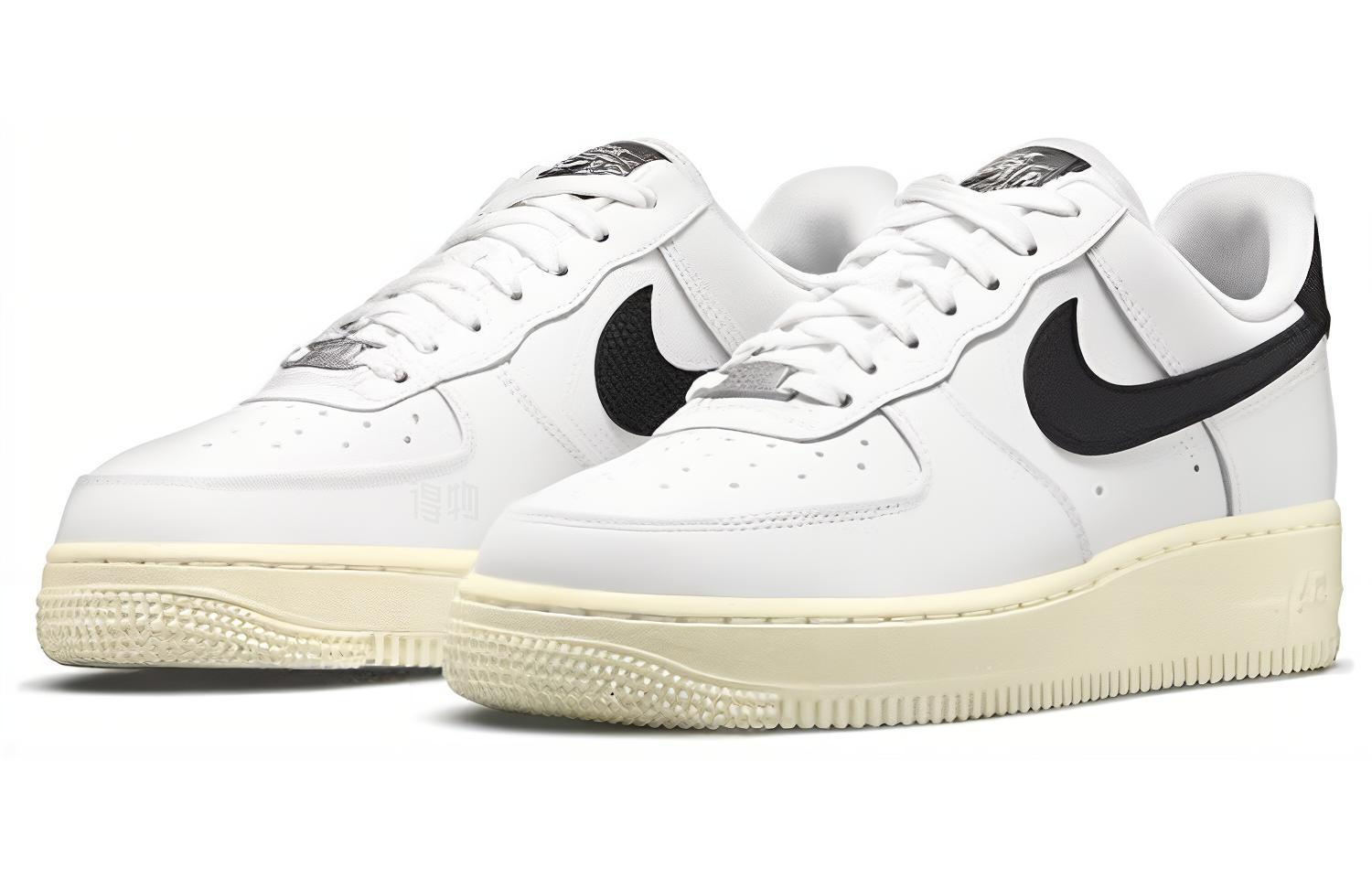 Женские кроссовки Nike Air Force 1 7 (бежевыйбелый / черный) — Бежевыйбелый / чёрный — фото 3