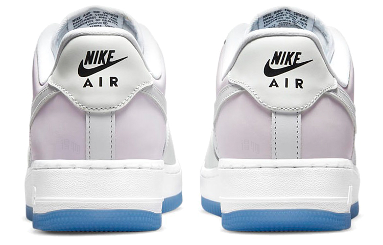 Женские кроссовки Nike Air Force 1 07 lx "photochromic" (бело-сине-розовый) — фото 5