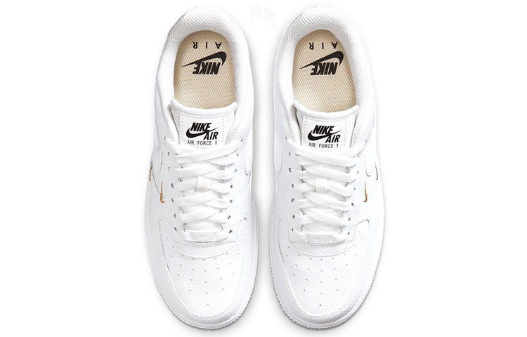 Женские кроссовки Nike Air Force 1 '07 Essential (белый / золотой) — Белыйзолотой — фото 4