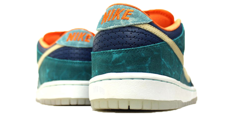 Мужские кеды Nike Dunk SB MIA Skate Shop (голубые) — 蓝/金属金星/矿物蓝 — фото 4