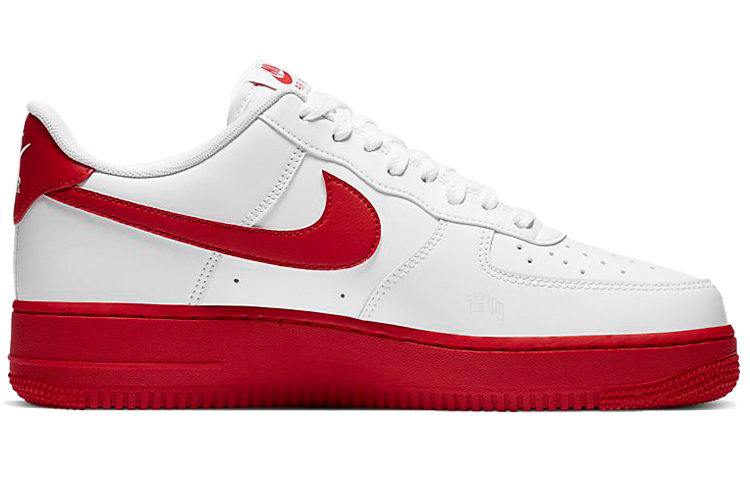 Мужские кроссовки Nike Air Force 1 University Red (белые) — фото 2