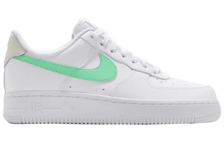 Женские кроссовки Nike Air Force 1 07 (бело-зеленые) — фото 2