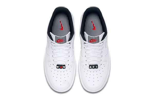 Женские кроссовки Nike Air Force 1 Valentine's Day 2018 (белые) — Белый / чёрный — фото 3