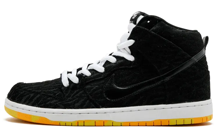 Nike SB Dunk High Pro Skunk