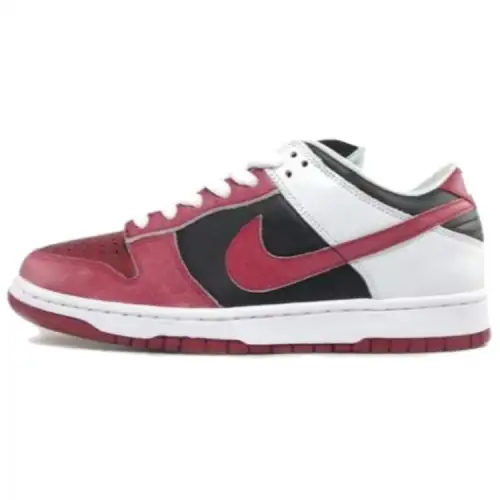 Nike SB Dunk Low Pro Jason Voorhees Sample