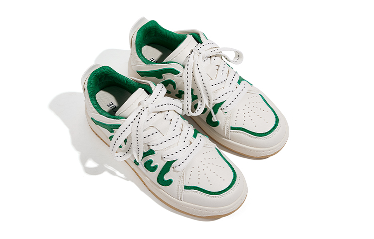 FEIYUE White Sneakers Slip-Resistant, Abrasion-Resistant, Lightweight Low-top Skateboard Shoes Unisex