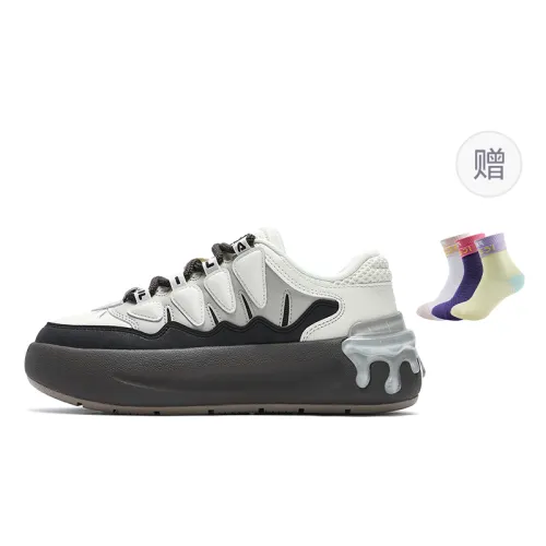 FILA CARROT 2 Low top Skateboard Shoes Women's Black White