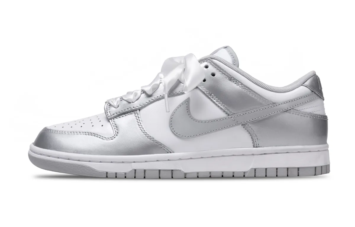 Nike Dunk Silk Girlish & White Moonlight Low top Skateboard Shoes Unisex Silver