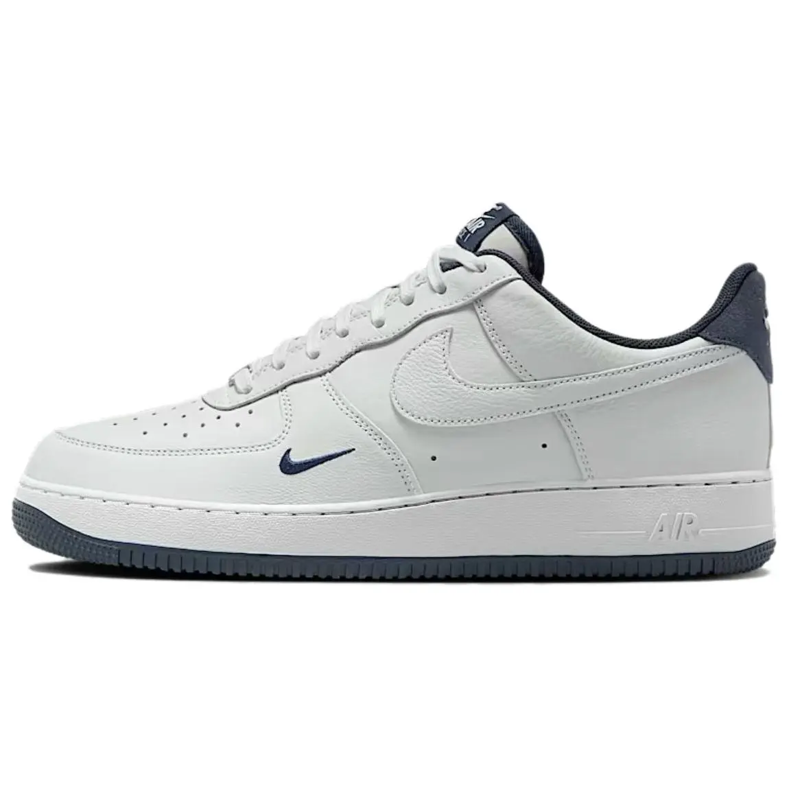 Nike Air Force 1 Low '07 LV8 Photon Dust Obsidian