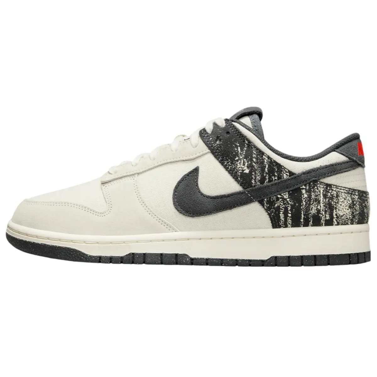 Nike Dunk Slip Resistant Abrasion Resistant Low top Skateboard Shoes Men's White Black