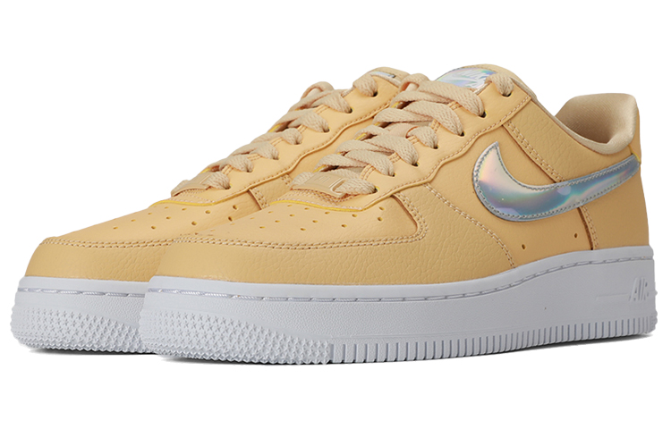 Женские кроссовки Nike Air Force 1 07 ESS (желтые) — 淡黄 — фото 3