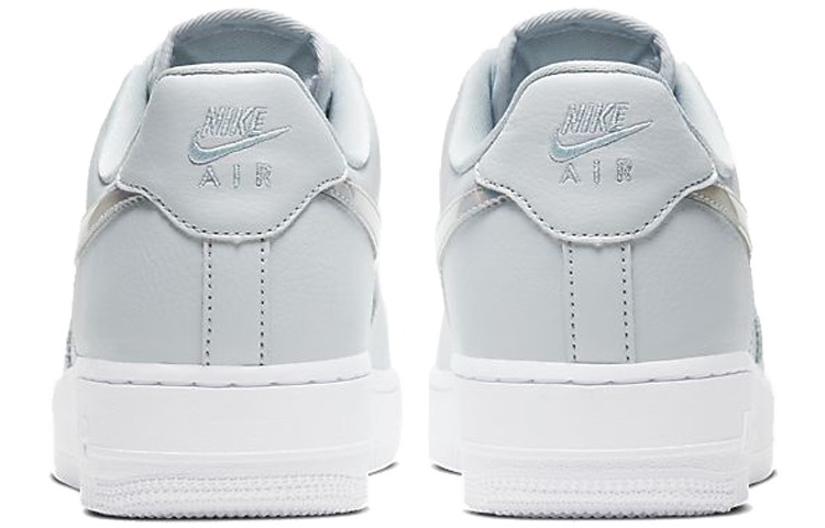 Женские кеды Nike Air Force 1 07 ESS (голубые) — фото 4