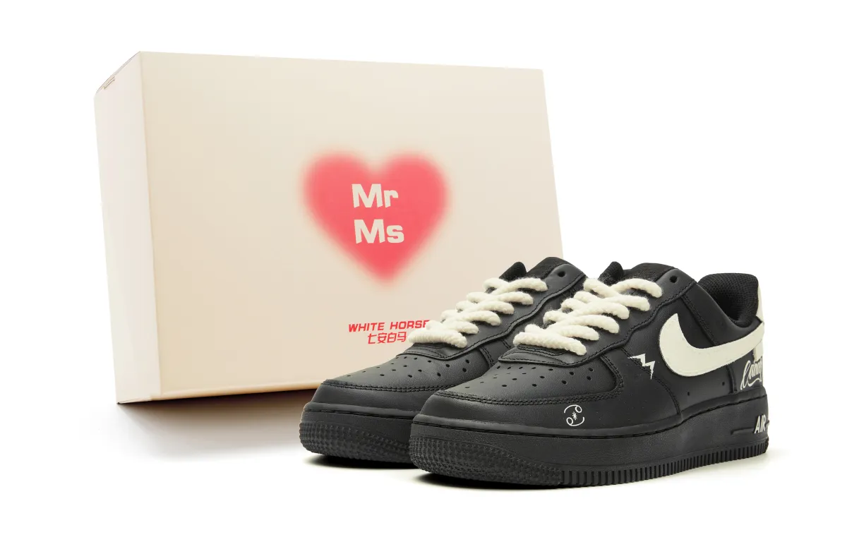 Nike Air Force 1 Abrasion Resistant Slip Resistant Low top Skateboard Shoes Unisex Beige Black