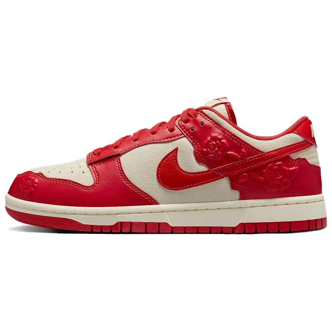 Женские кроссовки Nike Dunk (красные)