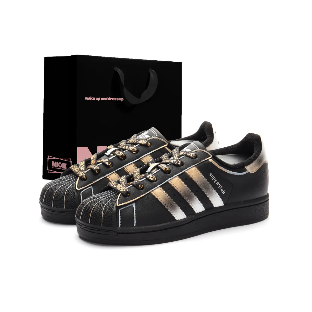 Adidas Originals SUPERSTAR Wear resistant And Lightweight Low top Skateboard Shoes Unisex Black Gold