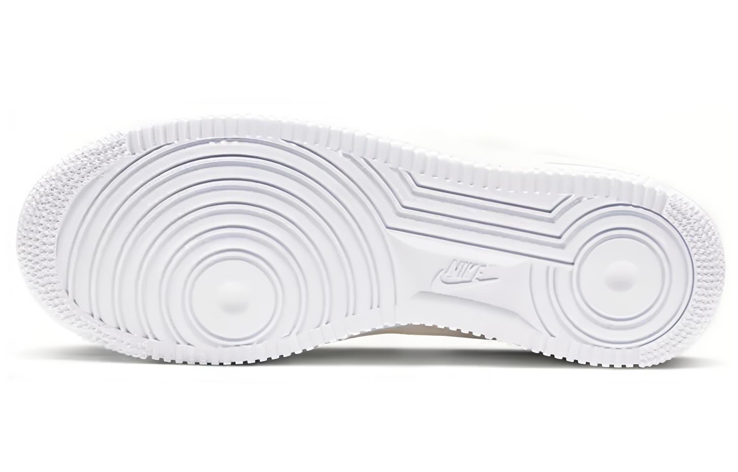 Женские кеды Nike Air Force 1 07 lx (бело-красный) — Белыйкрасный — фото 6