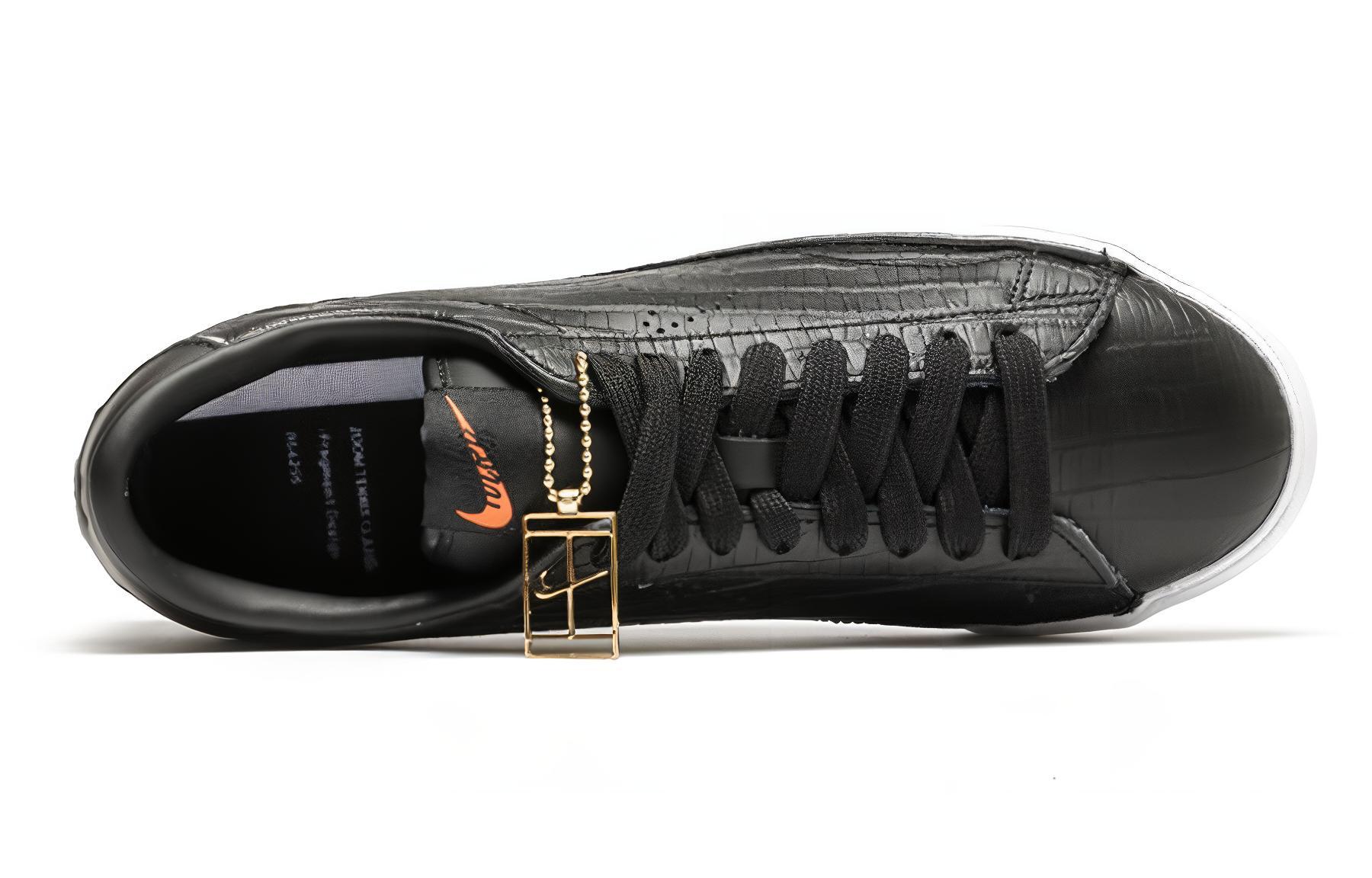 Женские кеды Fragment Design x Nike Tennis Classic (черные) — фото 4