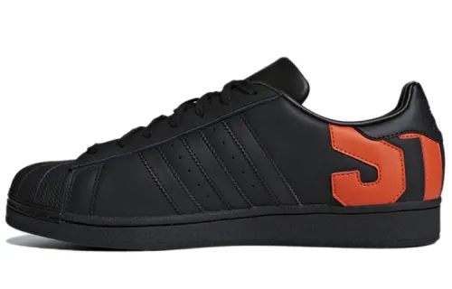 Adidas Superstar 'Heel Logo'