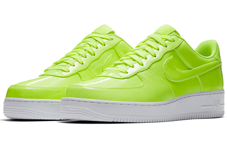 Мужские кроссовки Nike Air Force 1 Ultraviolet "Volt" (салатовые) — фото 3