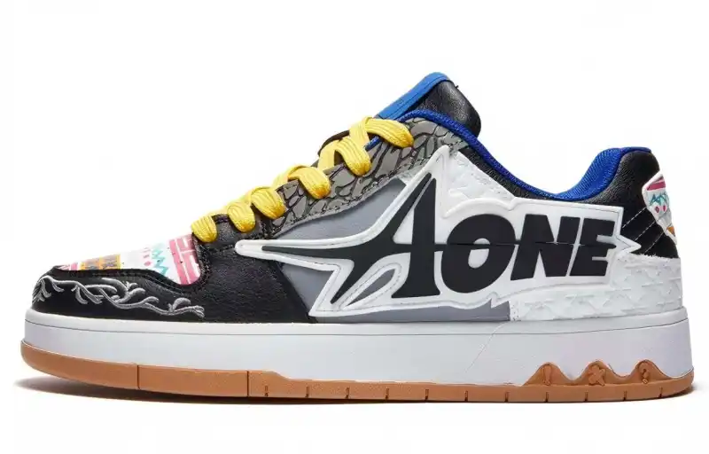 A 1 AK KOH ENTERPRISE Mismatched Shoes Wear resistant And Lightweight Low top Skateboard Shoes Unisex