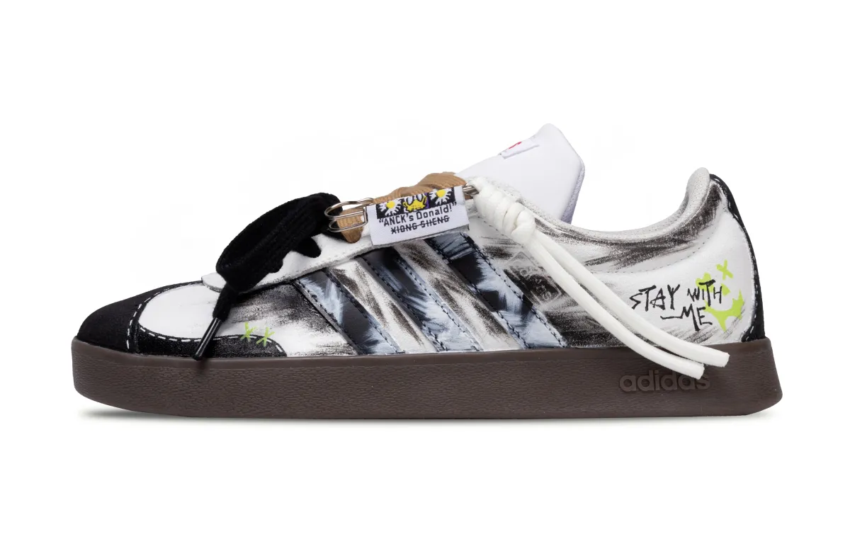 Adidas Slip Resistant Low top Skateboard Shoes Unisex Black Gray