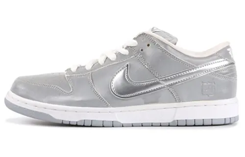Nike Sb Dunk Low Medicom 3