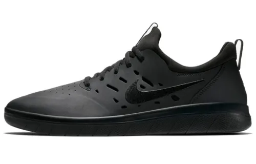 Nike Sb Nyjah Free Triple Black