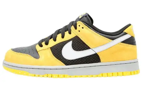 Nike Dunk Low Varsity Maize