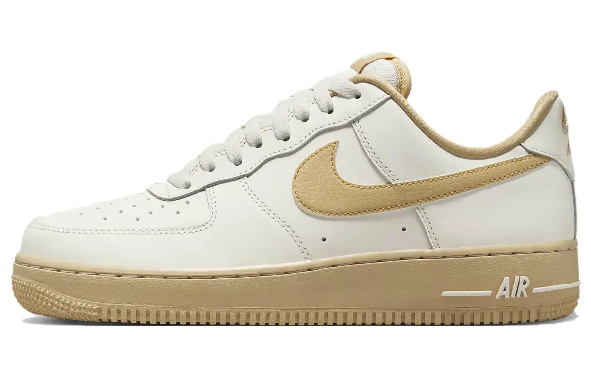 Nike Air Force 1 07 Sail Sesame Women's