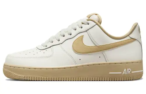Nike Air Force 1 07 Sail Sesame Women's