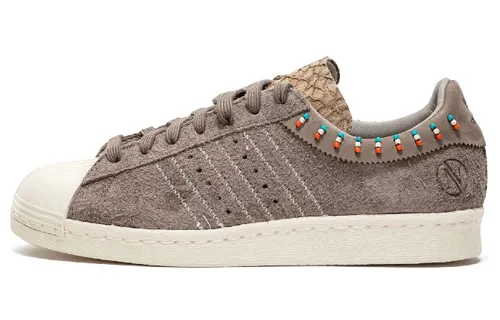 Adidas Originals Superstar 80v Invincible Low top Skateboard Shoes Unisex Brown