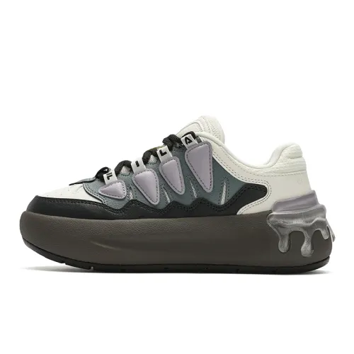 FILA CARROT 2 Lightweight Height Increasing Cushioning Abrasion Resistant Low top Skateboard Shoes Women's White Black