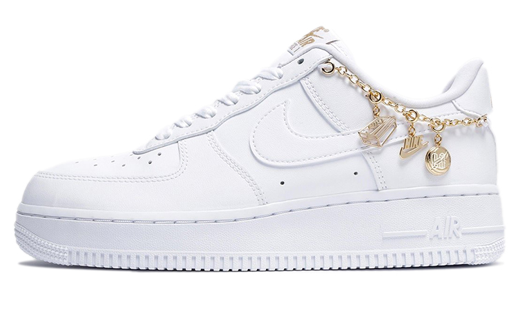 Женские кроссовки Nike Air Force 1 LX "Lucky Charms" (белые)