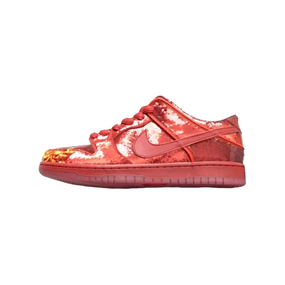The Wizard Of Oz x Nike Dunk SB Slip Resistant Abrasion Resistant Low top Skateboard Shoes Unisex Red