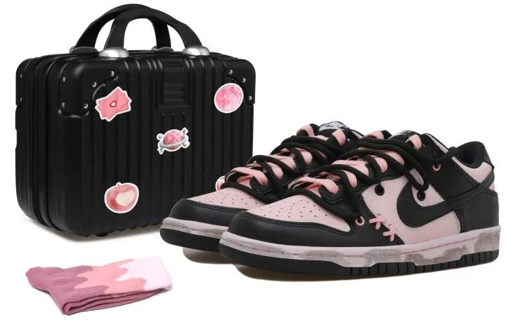 Nike Dunk Leather Slip Resistant Abrasion Resistant Low top Skateboard Shoes GS Black Pink