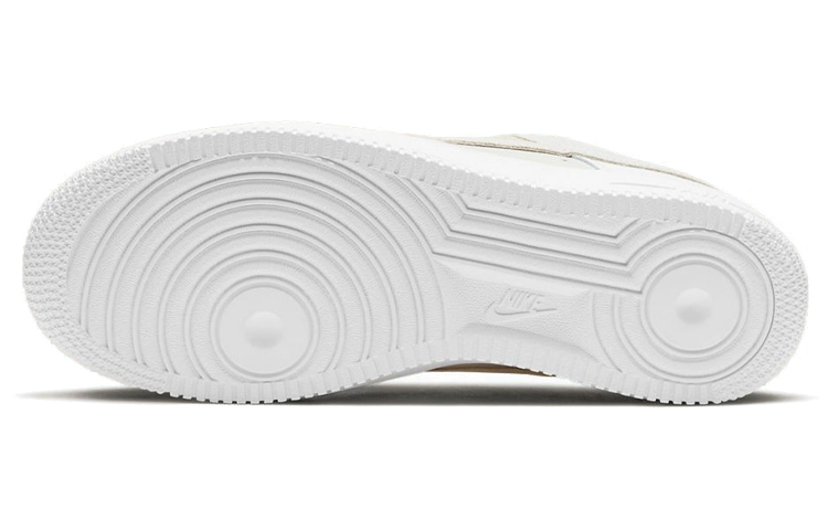Женские кроссовки Nike Air Force 1 Coconut Milk (бежевый) — фото 6