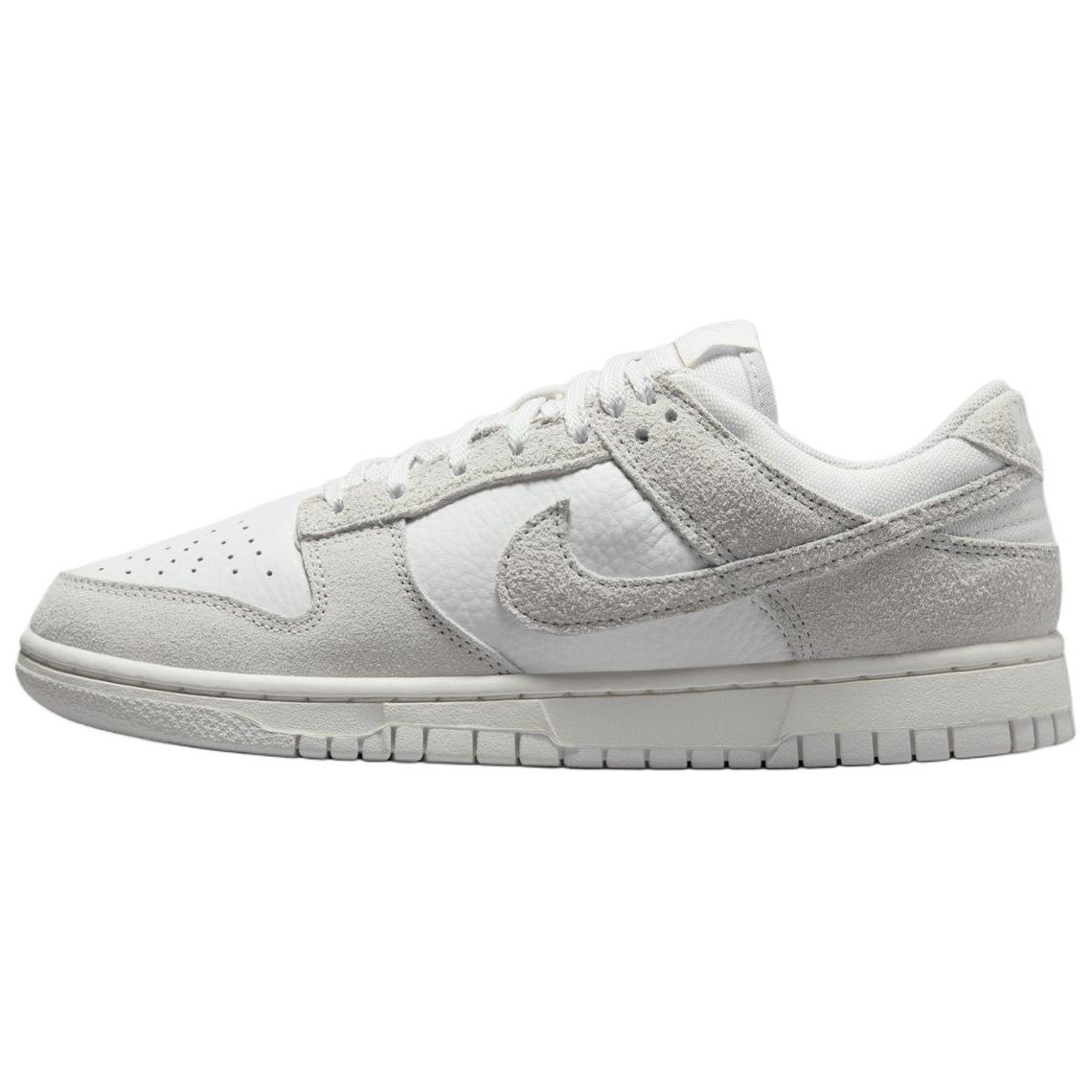 Женские кроссовки Nike Dunk Low (серые)