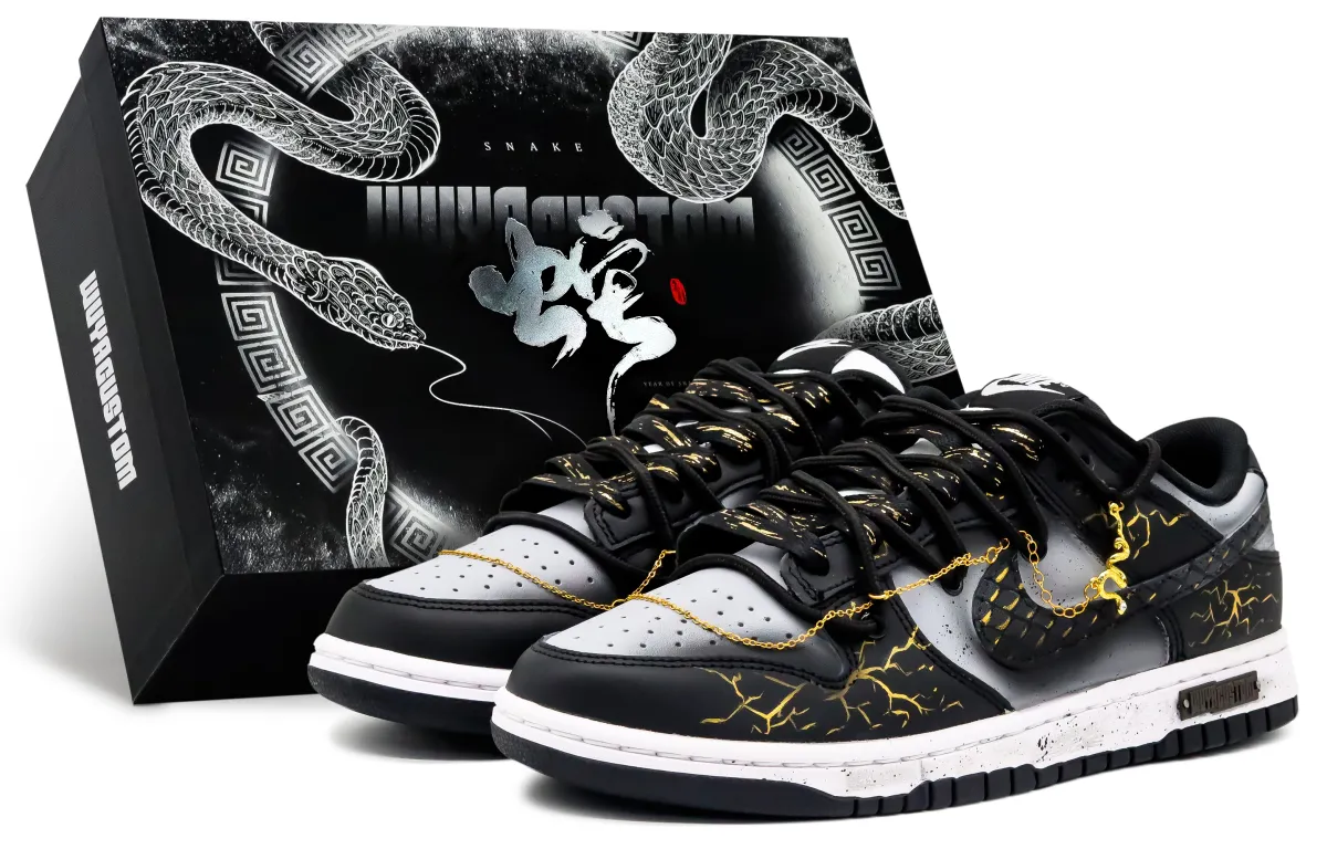 Nike Dunk Slip Resistant, Abrasion Resistant, Lightweight Low top Skateboard Shoes Unisex Black Gold