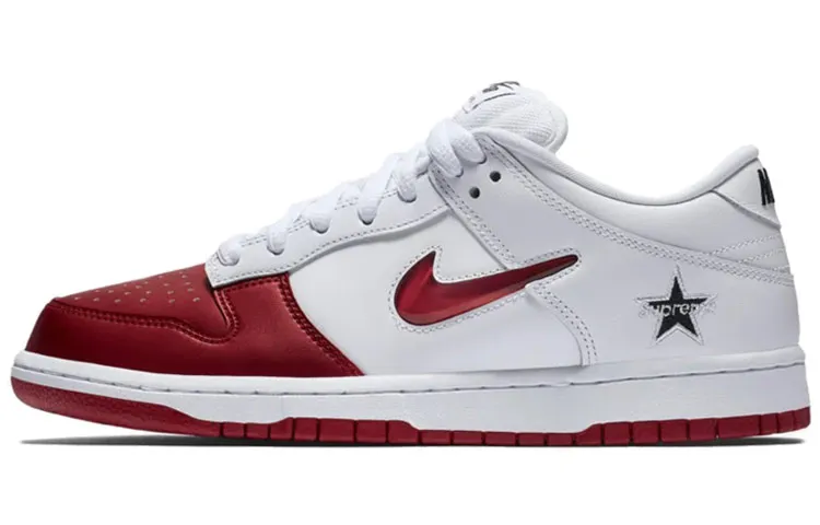 Nike x Supreme Dunk SB Cow Leather Comfortable Low top Skateboard Shoes Unisex White Red
