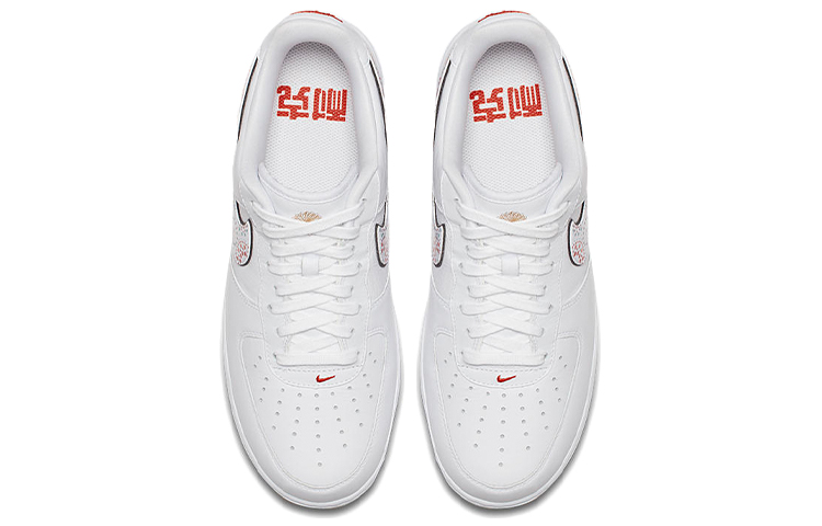 Кеды Nike Air Force 1 07 LNY QS (белые с принтом) — фото 4