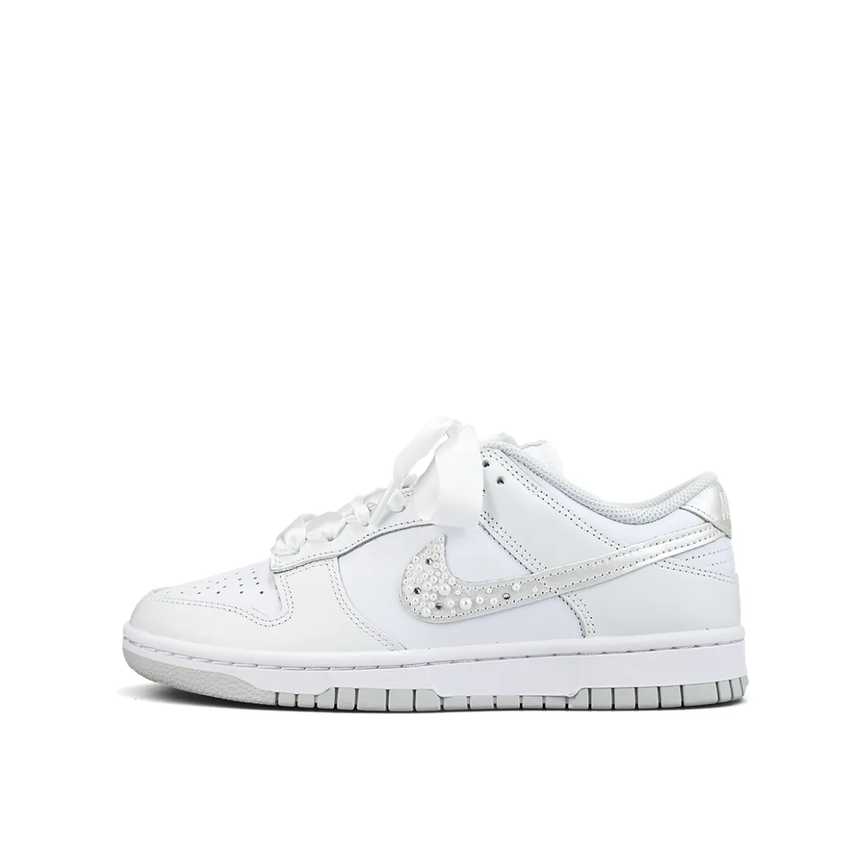 Nike Dunk Slip Resistant Low top Skateboard Shoes Women's White Silver