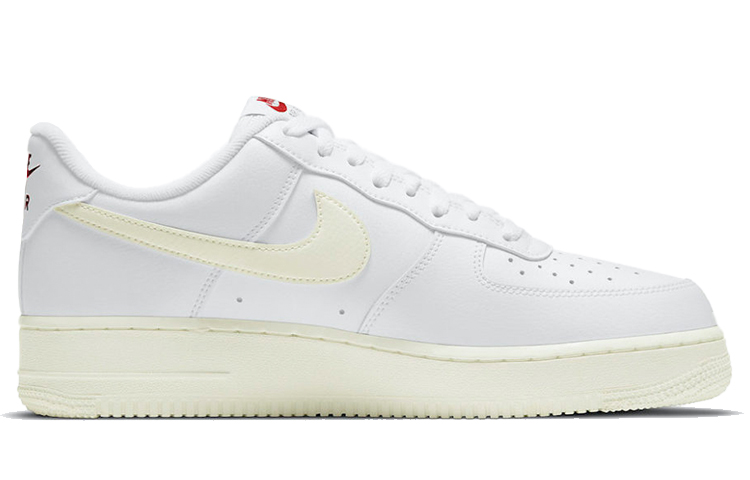Мужские кроссовки Nike Air Force 1 "Valentine's Day" (белый / красный) — фото 2