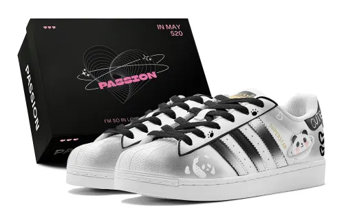 Adidas Originals SUPERSTAR Cute National Treasure, Hand Drawn Graffiti Low top Skateboard Shoes Unisex Black Gray