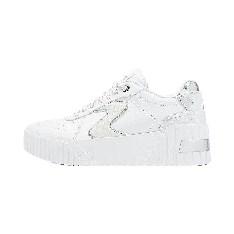 Skechers Low top Skateboard Shoes Women's White