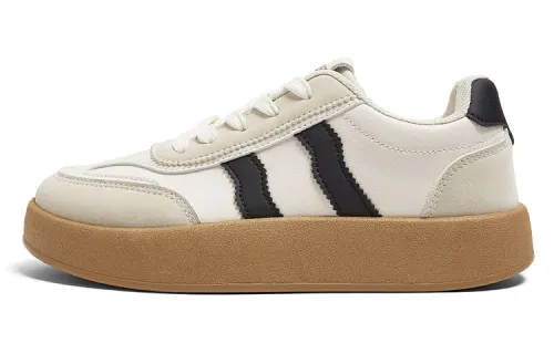 RENBEN Lightweight Height Increasing Low top Skateboard Shoes Women's Beige Black