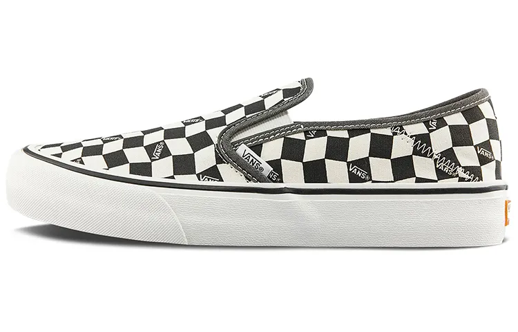 Vans SLIP on VR3 Sf Canvas Abrasion Resistant Lightweight Low top Skateboard Shoes Unisex Black White