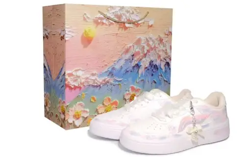Li Ning Floating Boat Low top Skateboard Shoes Women's White Pink