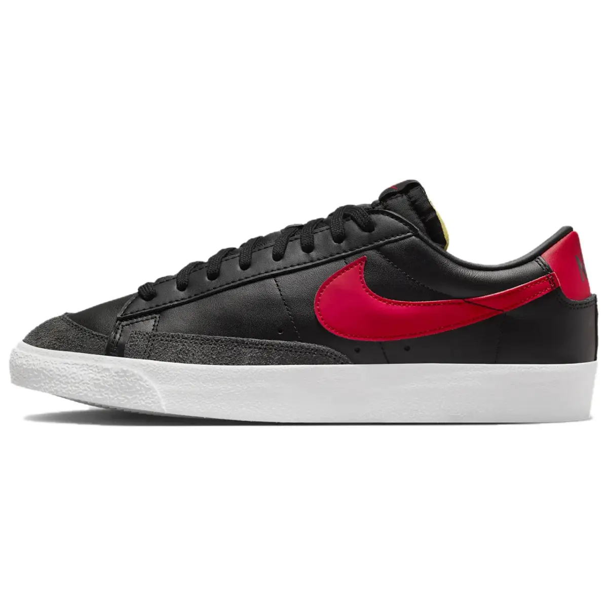 Nike Blazer Low '77 Vintage 'Black University Red'